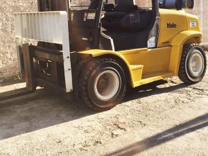 Empilhadeira YALE 155VX