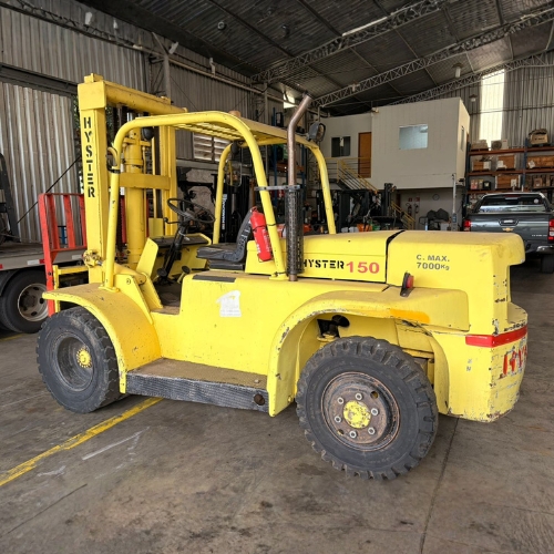 A MAJ Empilhadeiras oferece a Empilhadeira Hyster H150J ano 1990, projetada para operações pesadas e exigentes em ambientes industriais e logísticos.
