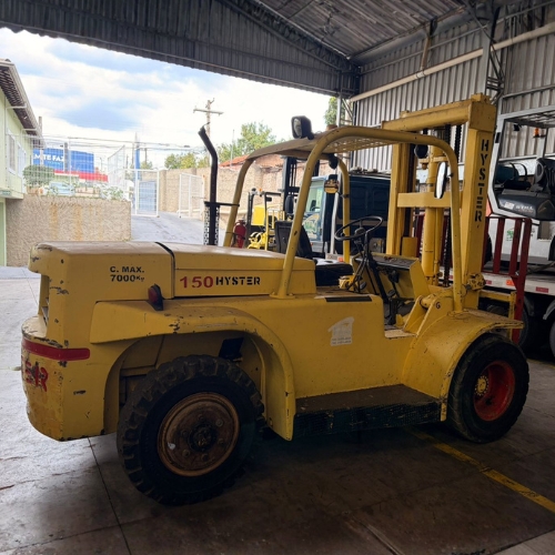 A MAJ Empilhadeiras oferece a Empilhadeira Hyster H150J ano 1990, projetada para operações pesadas e exigentes em ambientes industriais e logísticos.